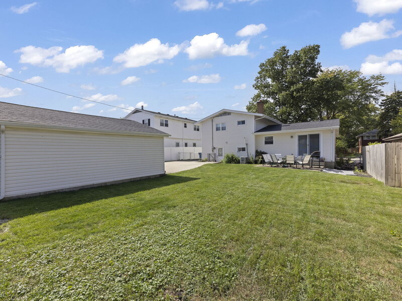 639 N Indiana Street Elmhurst IL 60126
