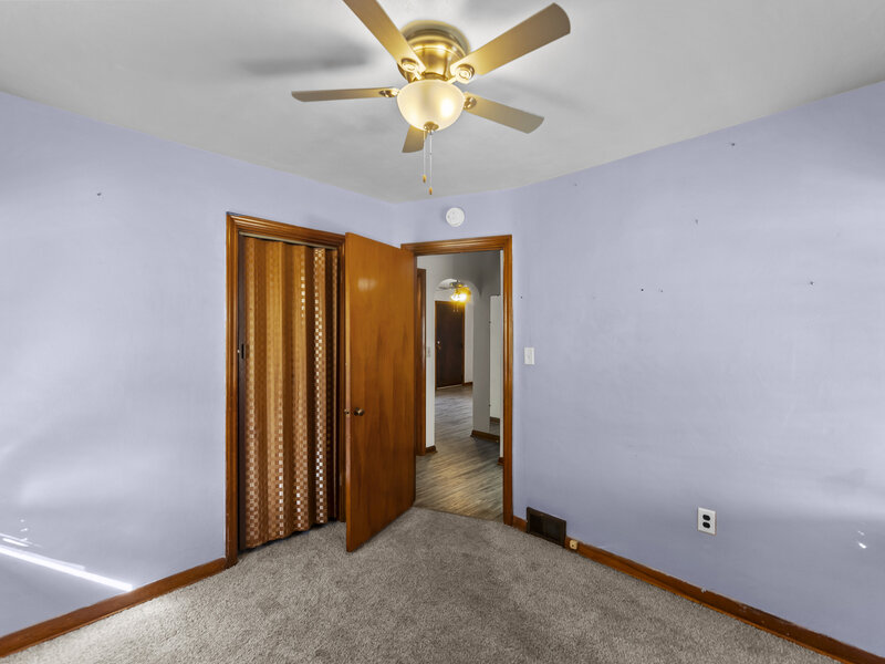 323 W 32nd Street Davenport IA 52803