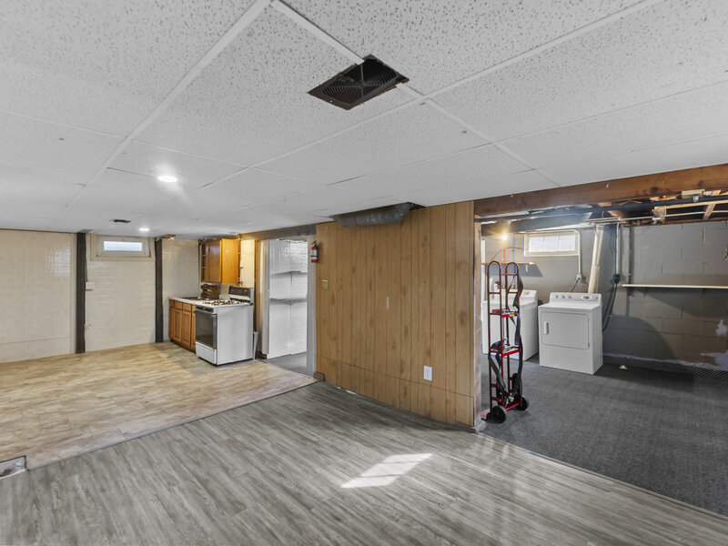 323 W 32nd Street Davenport IA 52803