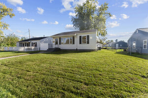 Photo of 323 W 32nd Street Davenport IA 52803