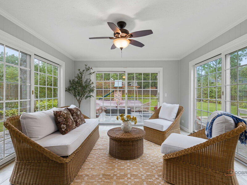 10 E Louis Avenue Lake Forest IL 60045