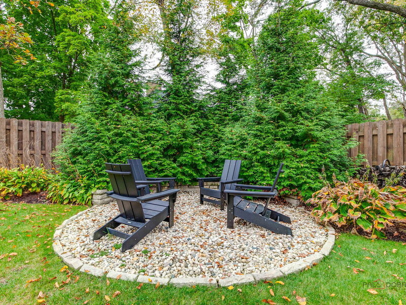 10 E Louis Avenue Lake Forest IL 60045