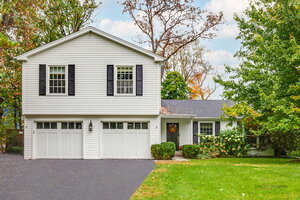 Photo of 10 E Louis Avenue Lake Forest IL 60045