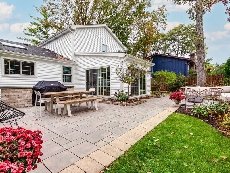 10 E Louis Avenue Lake Forest IL 60045