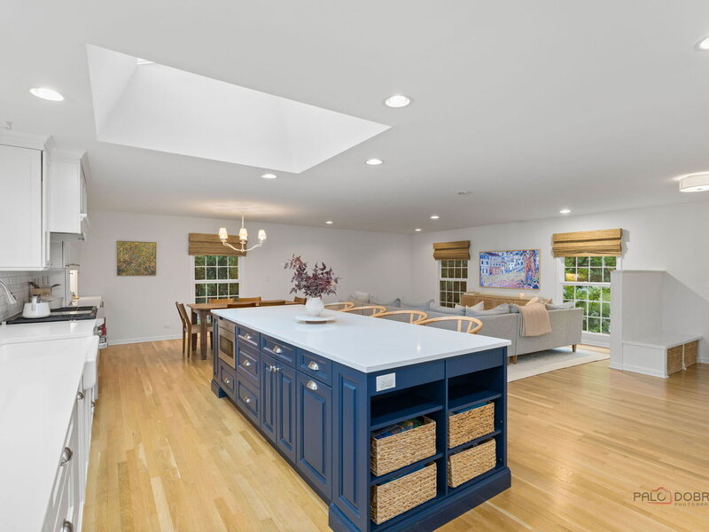10 E Louis Avenue Lake Forest IL 60045