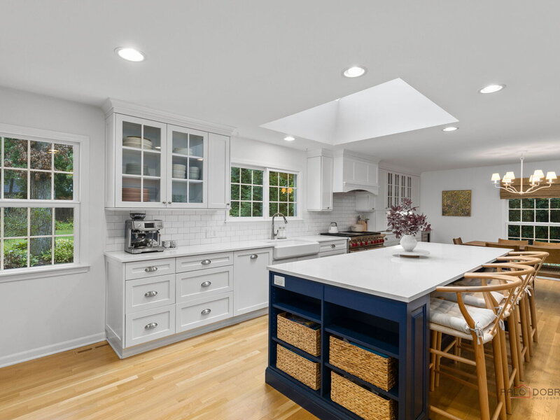 10 E Louis Avenue Lake Forest IL 60045