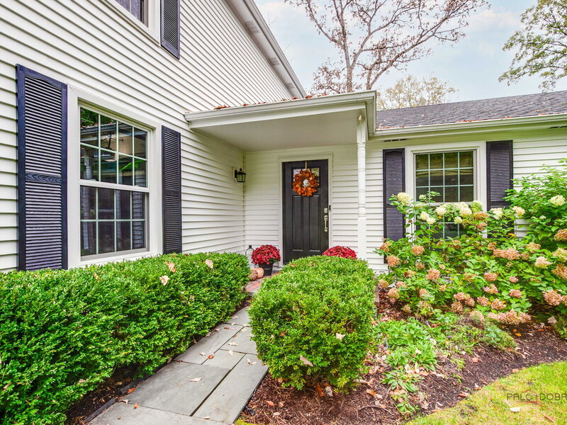 10 E Louis Avenue Lake Forest IL 60045