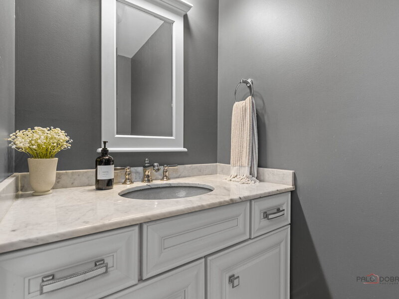 10 E Louis Avenue Lake Forest IL 60045