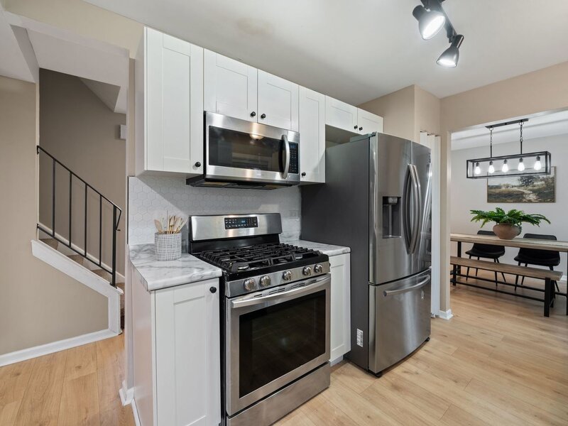 28 Dennison Drive Glendale Heights IL 60139