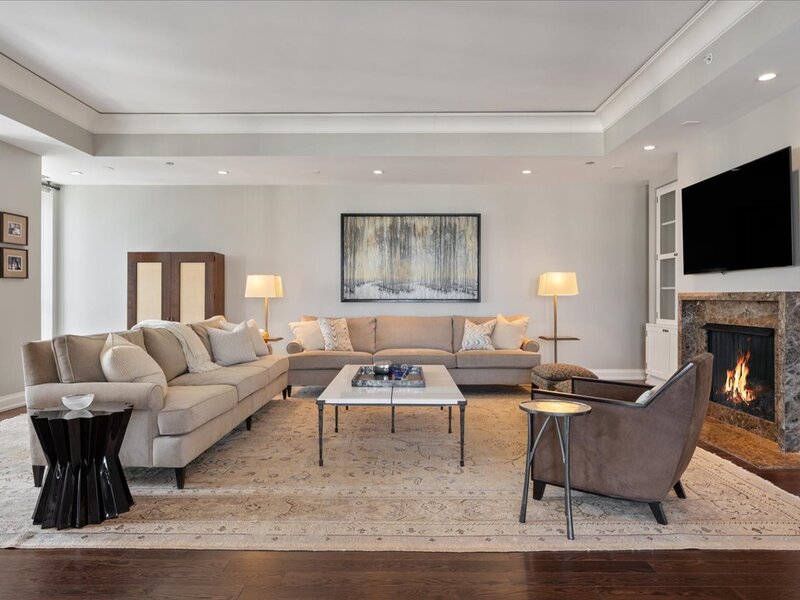 11 E Walton Street Chicago IL 60611