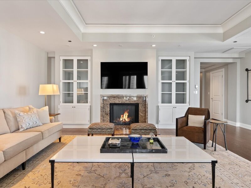 11 E Walton Street Chicago IL 60611