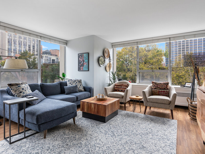 70 W Burton Place Chicago IL 60610
