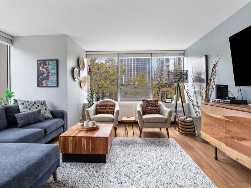 70 W Burton Place Chicago IL 60610