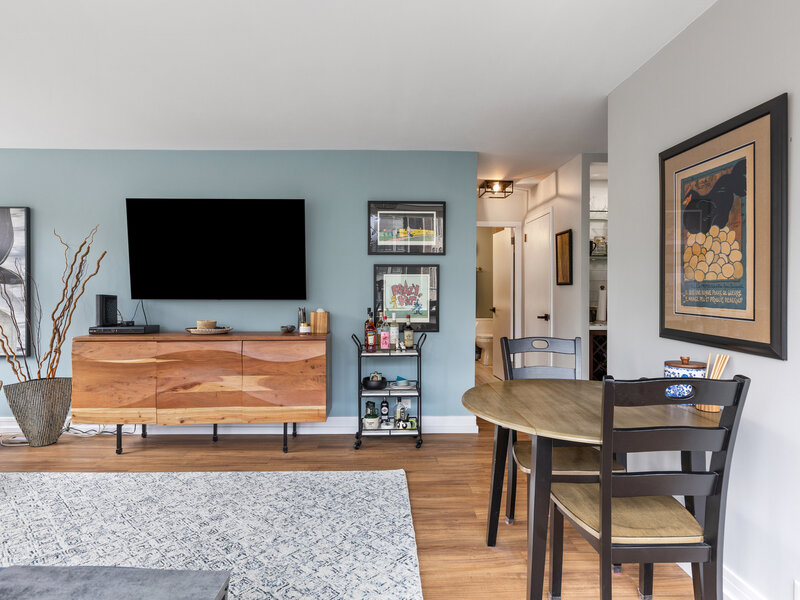 70 W Burton Place Chicago IL 60610
