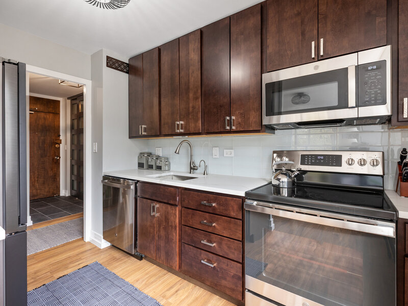 70 W Burton Place Chicago IL 60610