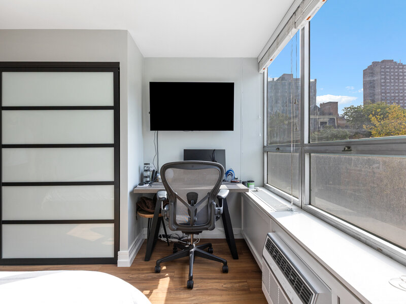 70 W Burton Place Chicago IL 60610