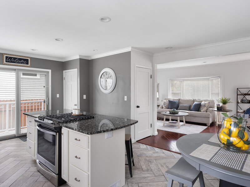 1309 Elmore Avenue Bettendorf IA 52722