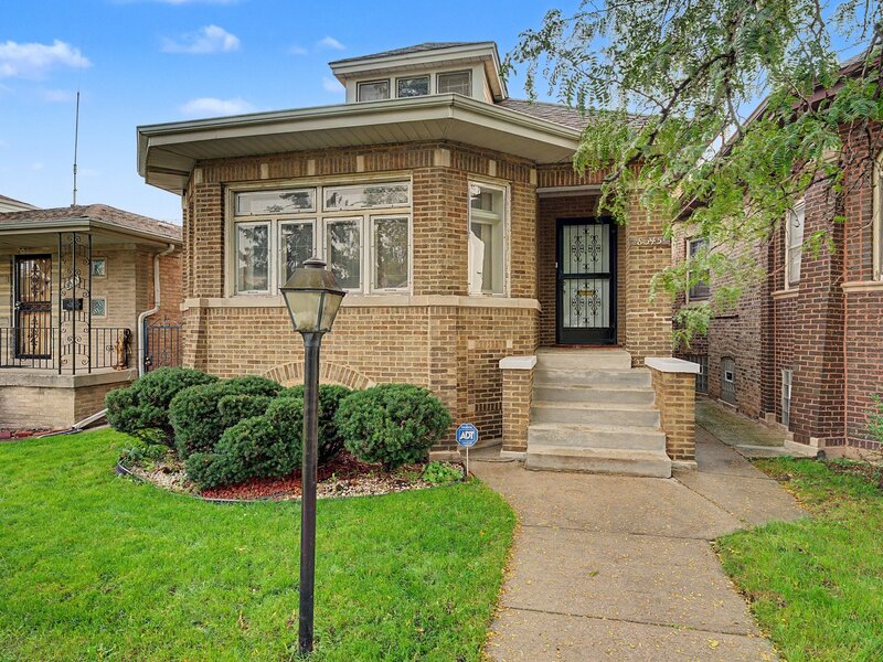 8345 S Perry Avenue Chicago IL 60619