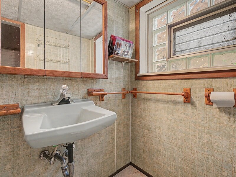 8345 S Perry Avenue Chicago IL 60619