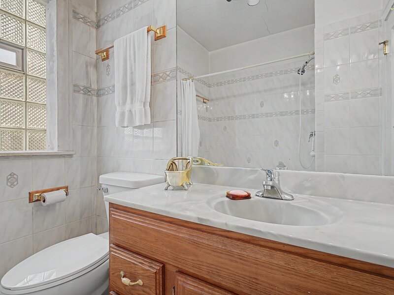 8345 S Perry Avenue Chicago IL 60619