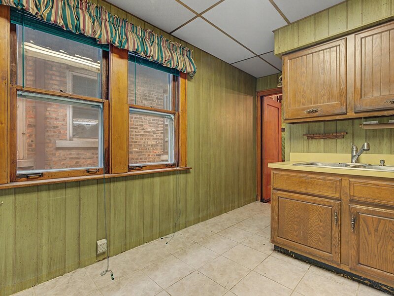 8345 S Perry Avenue Chicago IL 60619