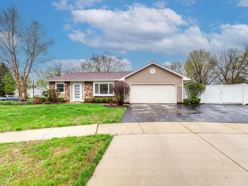 935 Pioneer Court Roselle IL 60172