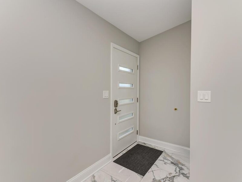 935 Pioneer Court Roselle IL 60172