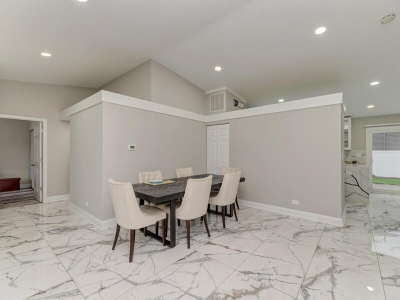 935 Pioneer Court Roselle IL 60172