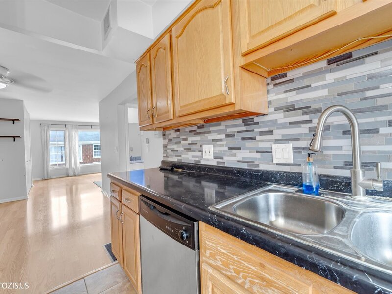 1450 Plymouth Place Glenview IL 60025