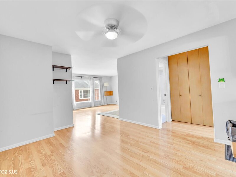 1450 Plymouth Place Glenview IL 60025