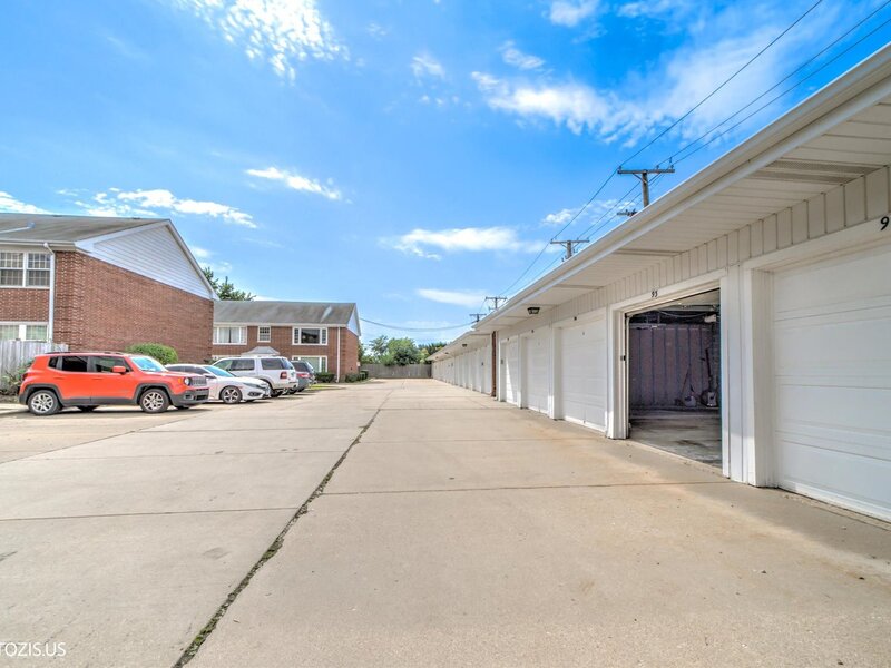 1450 Plymouth Place Glenview IL 60025