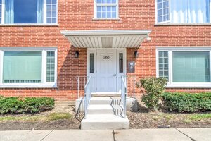 Photo of 1450 Plymouth Place Glenview IL 60025 Unit 2W