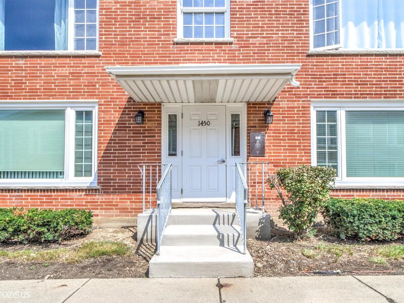1450 Plymouth Place Glenview IL 60025