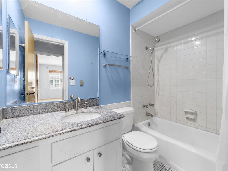 1450 Plymouth Place Glenview IL 60025