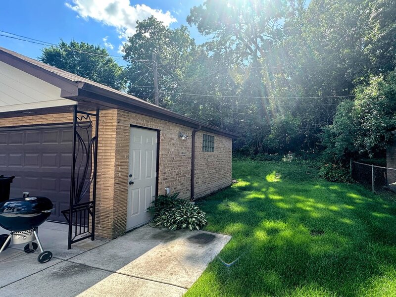 10912 S Longwood Drive Chicago IL 60643