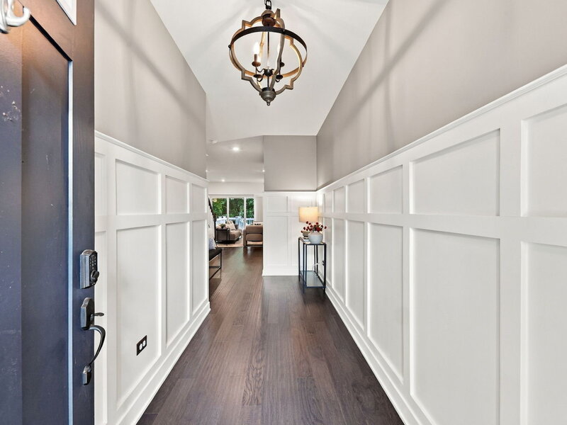617 Riverbank Court Geneva IL 60134