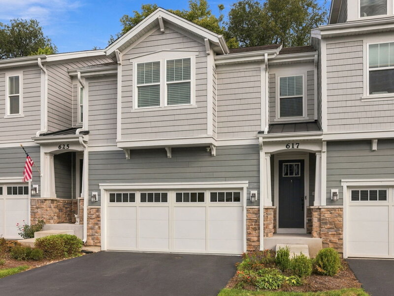 617 Riverbank Court Geneva IL 60134