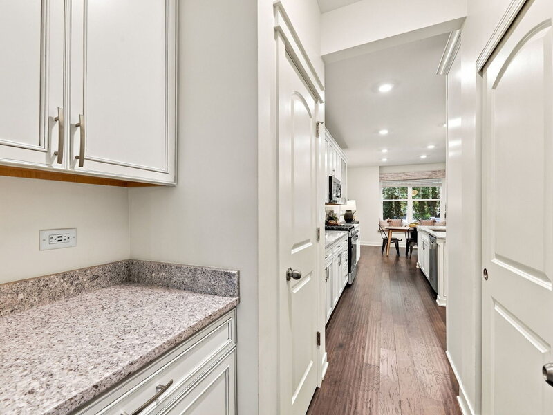 617 Riverbank Court Geneva IL 60134