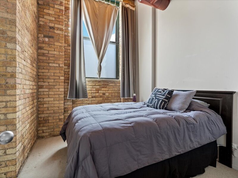 2654 W Medill Avenue Chicago IL 60647