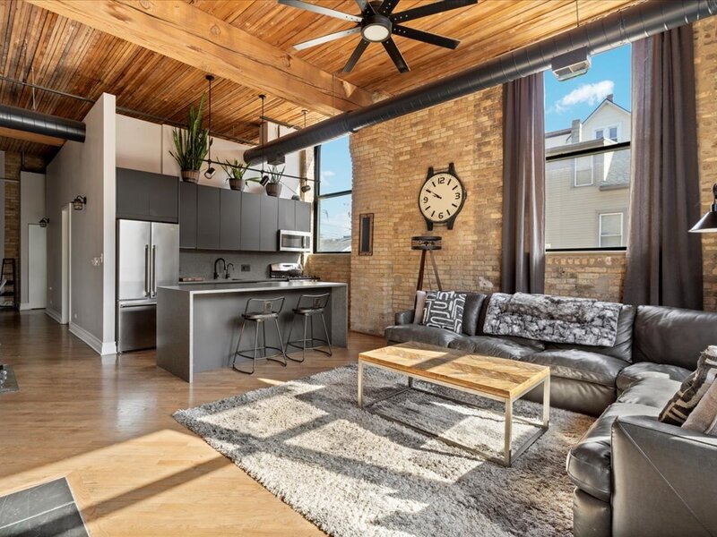 2654 W Medill Avenue Chicago IL 60647