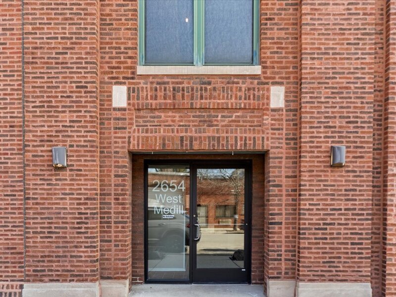2654 W Medill Avenue Chicago IL 60647