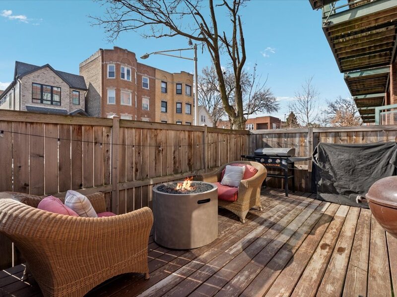 2654 W Medill Avenue Chicago IL 60647