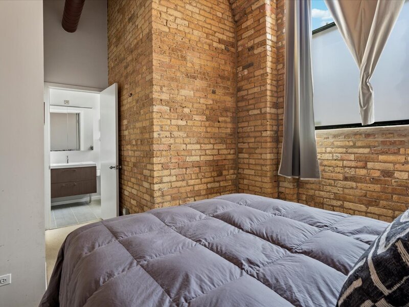 2654 W Medill Avenue Chicago IL 60647