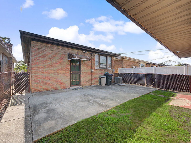 11543 S Ewing Avenue Chicago IL 60617