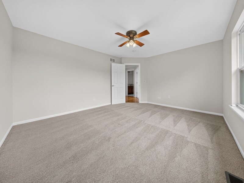 16055 Selfridge Circle Plainfield IL 60586