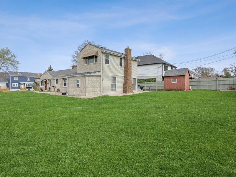 117 Sunrise Avenue Willowbrook IL 60527