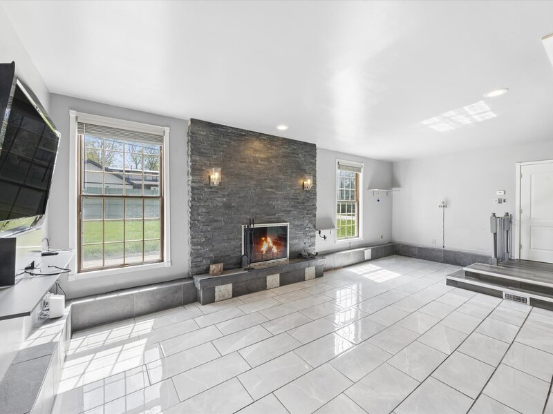 117 Sunrise Avenue Willowbrook IL 60527
