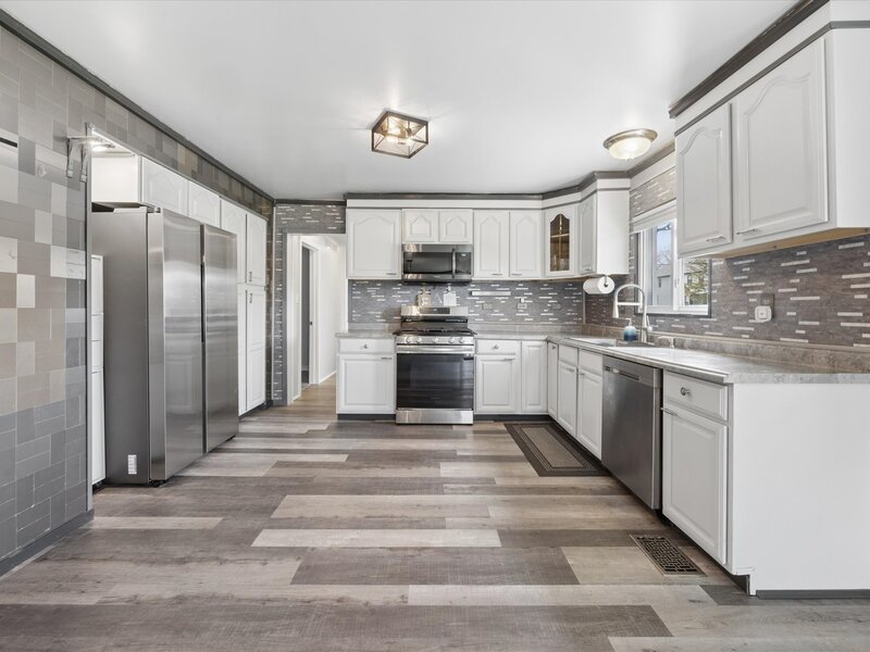 117 Sunrise Avenue Willowbrook IL 60527