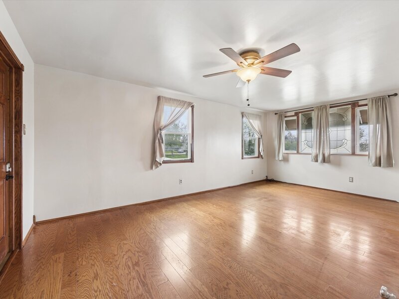 117 Sunrise Avenue Willowbrook IL 60527