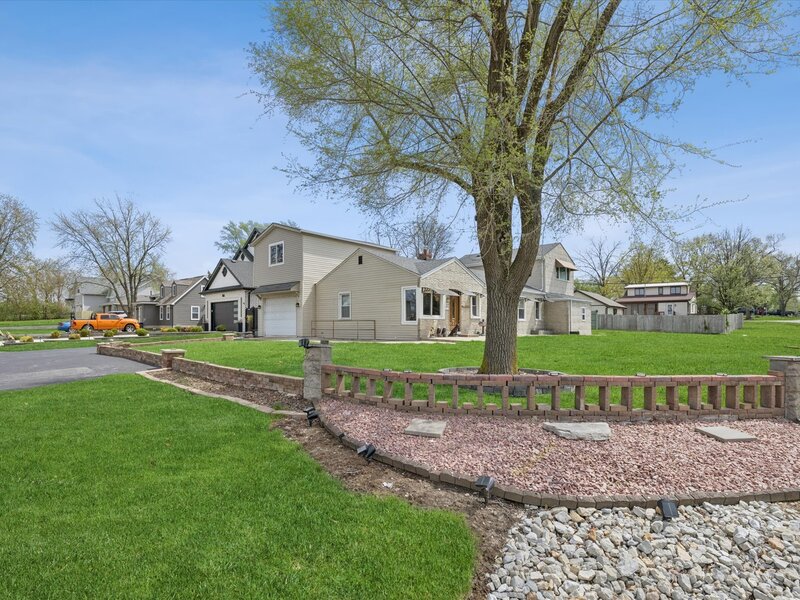 117 Sunrise Avenue Willowbrook IL 60527